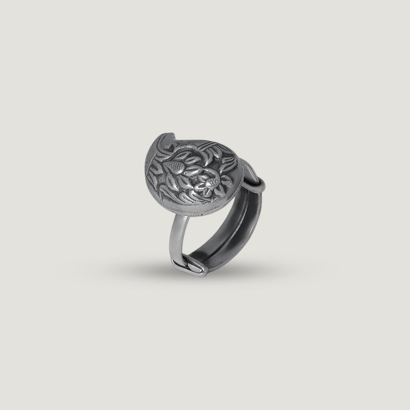 Antique Leaf Motif Statement Ring