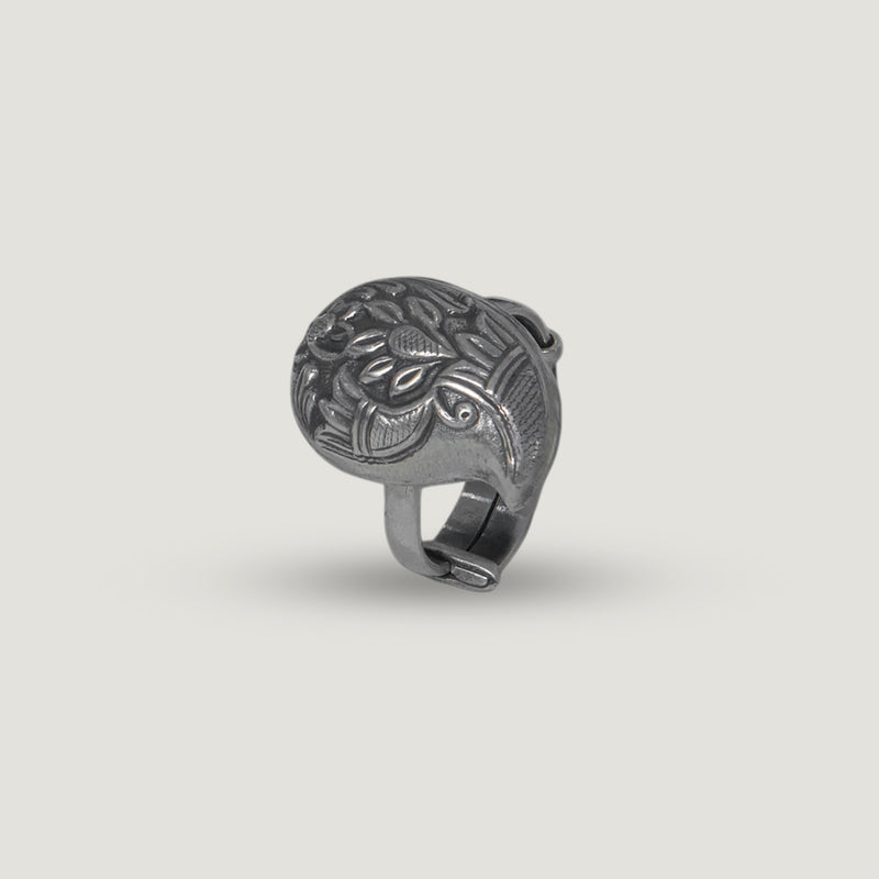 Antique Leaf Motif Statement Ring