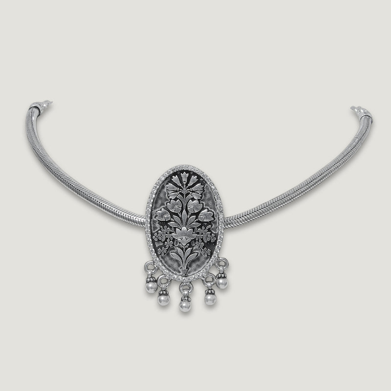 Bagicha Pendant Necklace