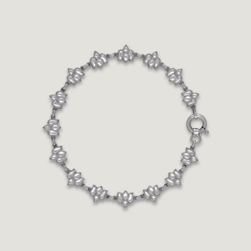 Kundan Trefoil Motif Payel