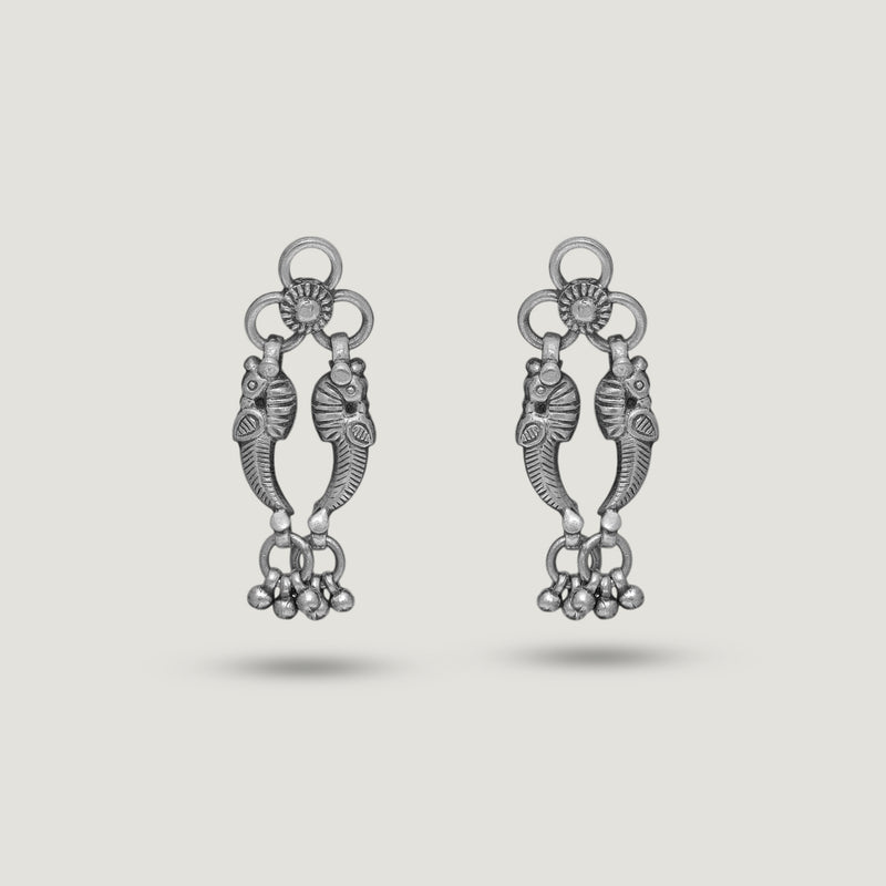 Silver Knot Cascade