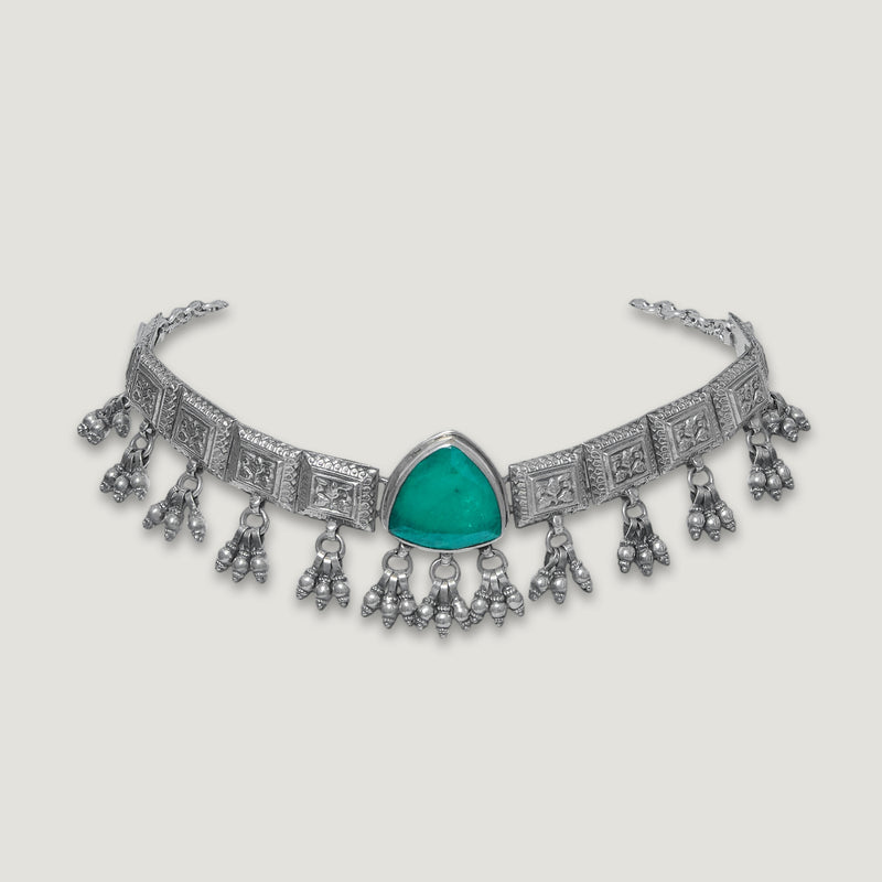 Meharunnisa Panna Choker