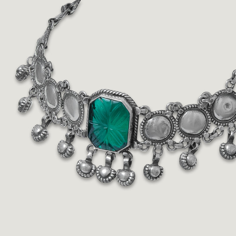 Nilofar Panna Choker