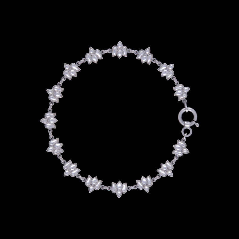 Kundan Trefoil Motif Payel