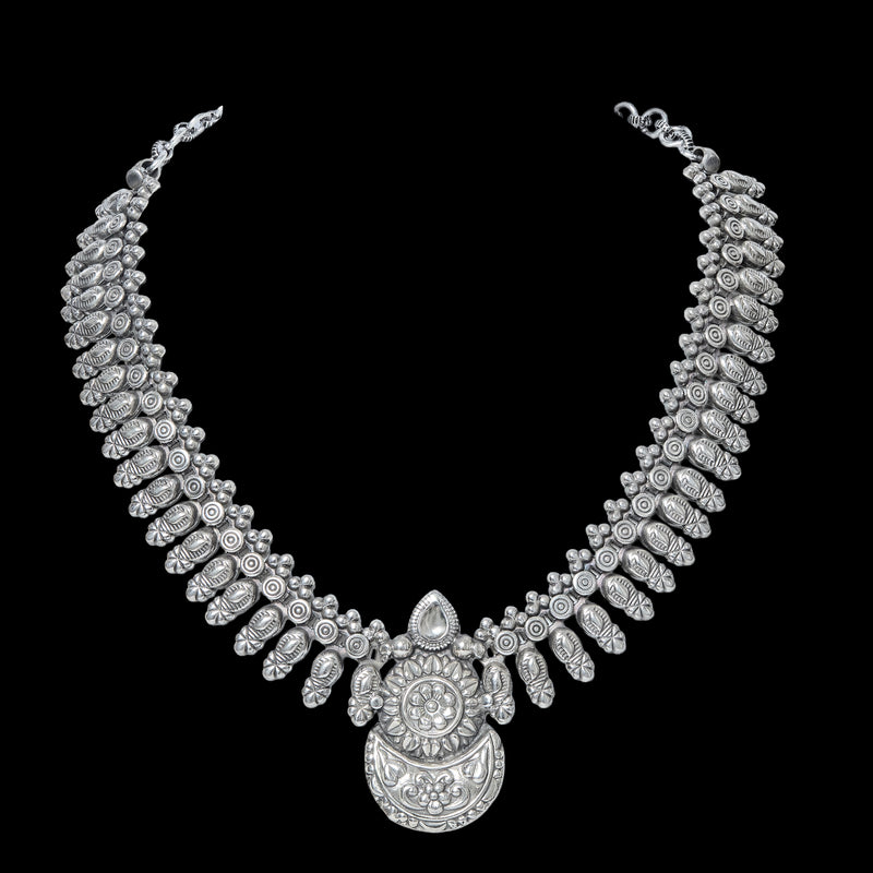 Rajwadi Chandbali Necklace