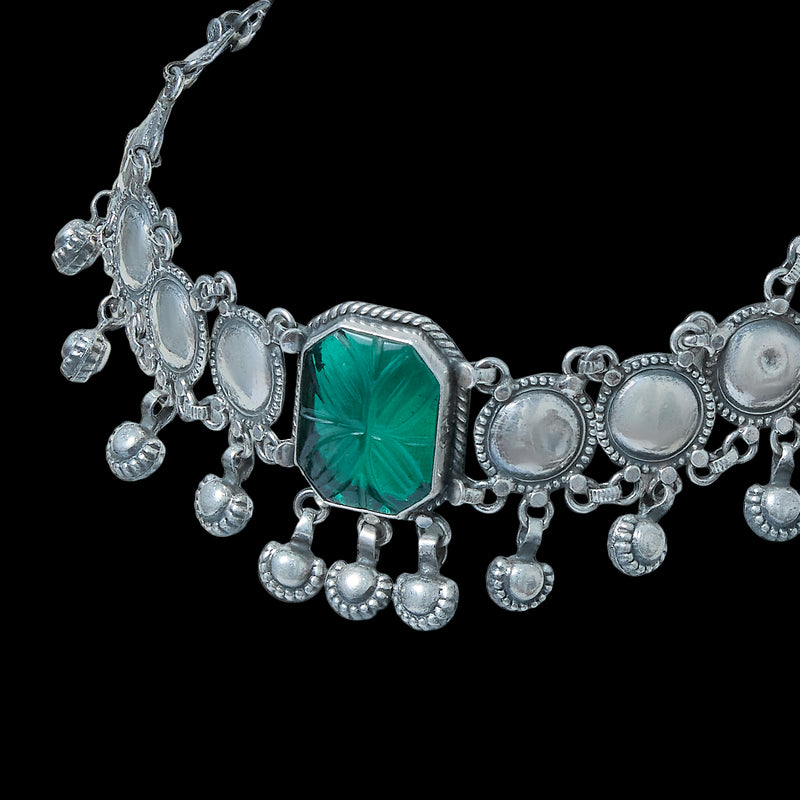 Nilofar Panna Choker