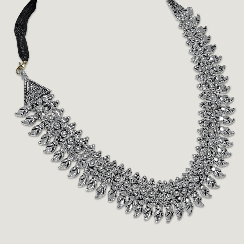 Zaal Paati Choker